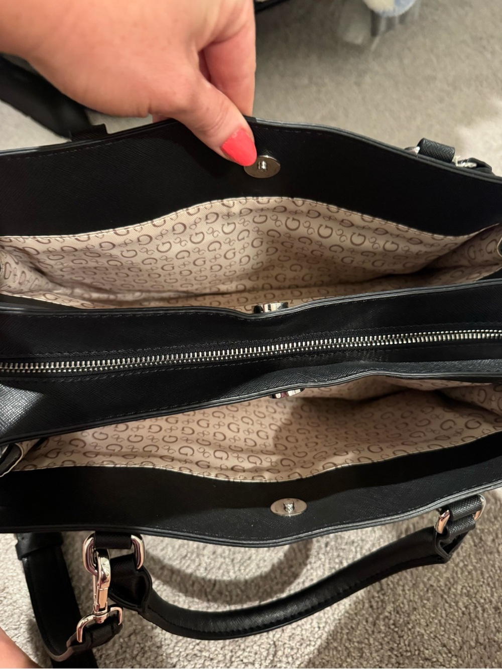 Black Women’s Tote Bag with Logo-Print Lining